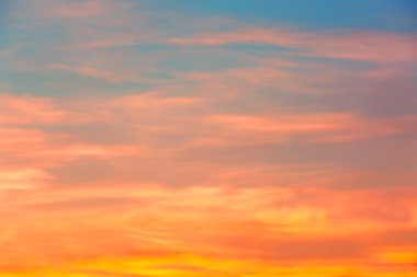 Retro gökyüzü bulutlu