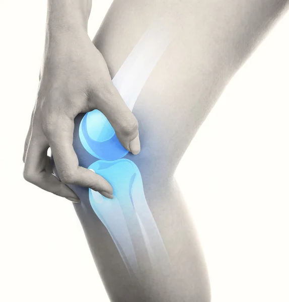Woman with knee pain — Stock Photo, Image