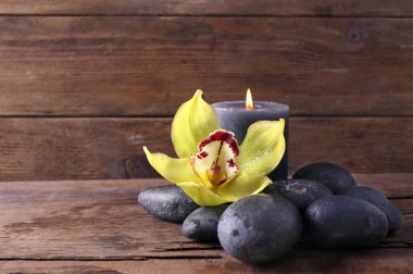 Spa natürmort taşlarla, çiçek