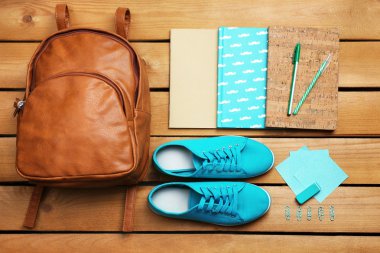 Okul sırt çantası ile ayarla