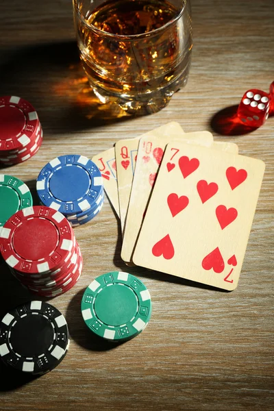 Poker com cartões e fichas — Fotografia de Stock