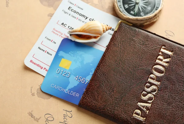 Cartões de crédito com passaporte — Fotografia de Stock