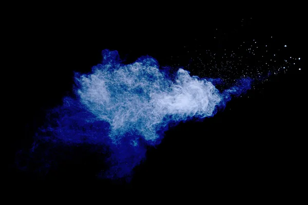 Moln av pulver på blå — Stockfoto