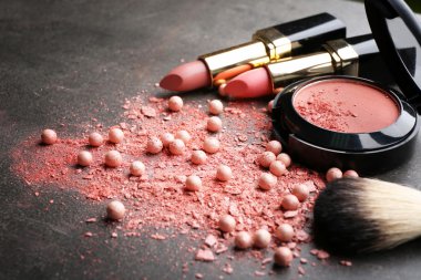 Dekoratif kozmetik ve aksesuarları 