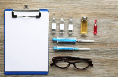 Doktor tablo ilaçlar ile 