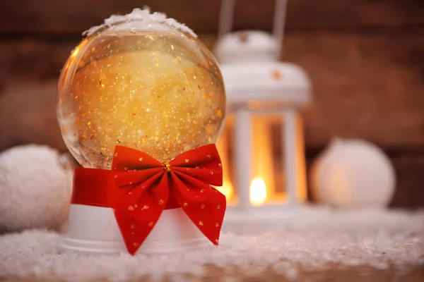Vánoční sněhová koule — Stock fotografie