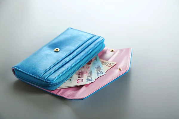 Colorato portafoglio blu — Foto Stock