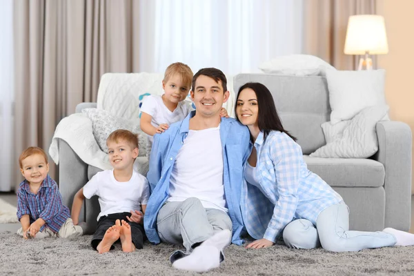 Familie Concept Gelukkige Familie Samen Kamer — Stockfoto