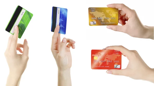 Händer som innehar kreditkort — Stockfoto