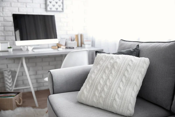 Modern iç. Rahat çalışma alanı. 