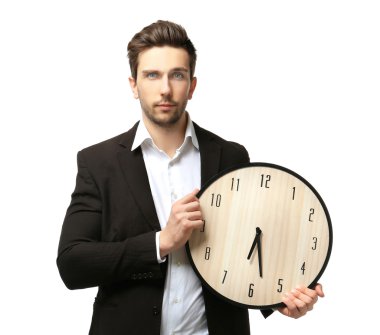Beyaz arka plan üzerinde siyah takım elbise büyük Holding adam saat