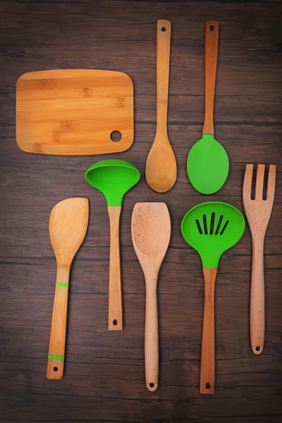 Комплект деревянной посуды — стоковое фото
