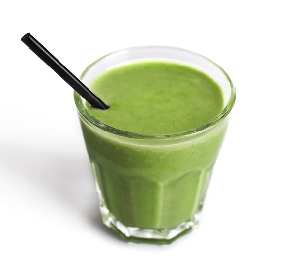 Glas verse avocado smoothie geïsoleerd op wit — Stockfoto