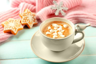 Hatmi ile sıcak kakao fincan