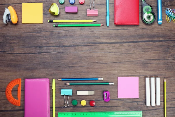 Quadro de artigos de papelaria coloridos — Fotografia de Stock