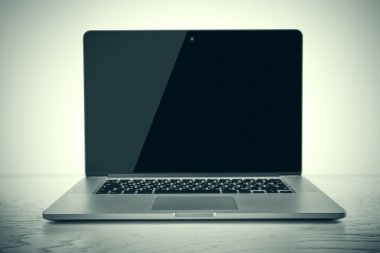 laptop ile siyah ekran 