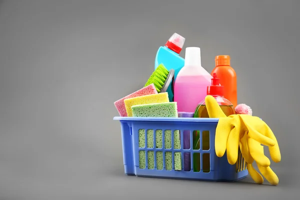 Tisztítószer üveg és tisztítószerek — Stock Fotó