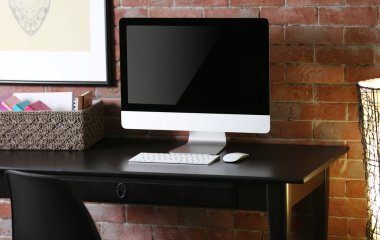 bilgisayarla çalışma yeri 