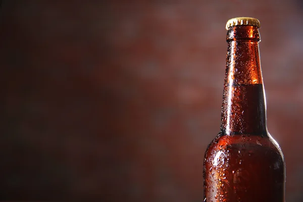 棕色玻璃瓶装的啤酒 — 图库照片