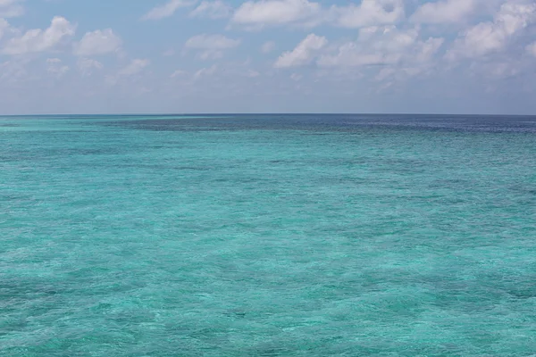 Acqua blu dell'oceano — Foto Stock