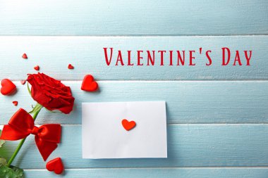 Hediye kartı ile güzel gül 