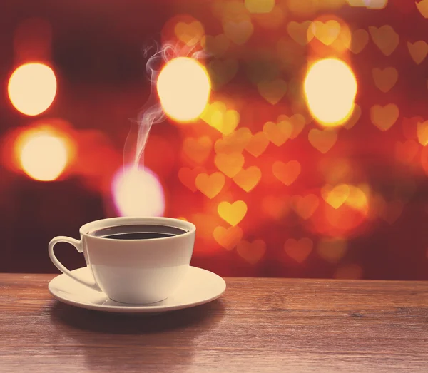 Tasse Kaffee auf dem Tisch — Stockfoto