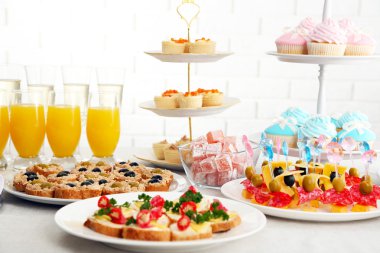 Soğuk aperatifler kümesi