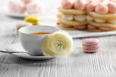 Çay lezzetli kek ile