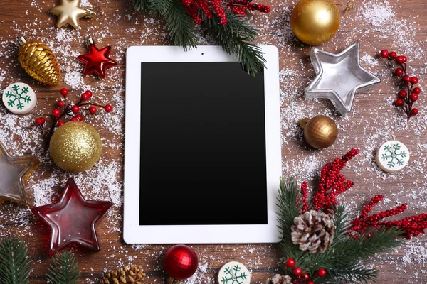 Tablet PC- en Christmas decor — Stockfoto