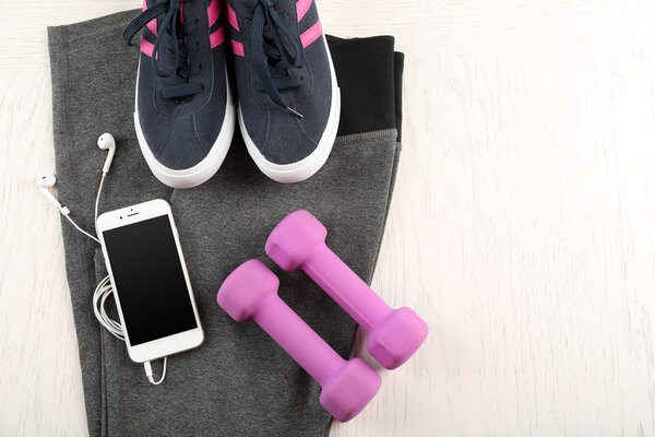 Спортивная одежда и оборудование
 