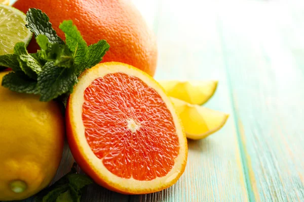 柑橘类水果的多汁组成 — 图库照片