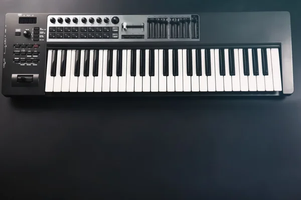 Audio-Tastatur des Synthesizers — Stockfoto