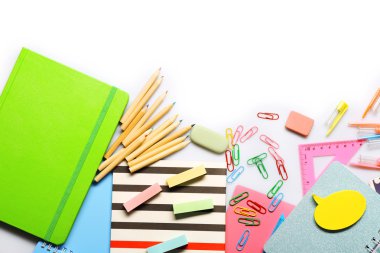 İzole kırtasiye seti 