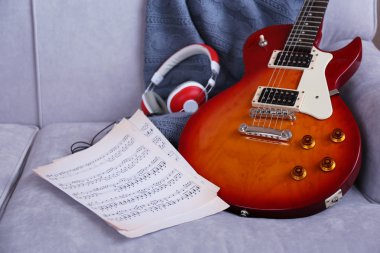 Elektro gitar notları ile