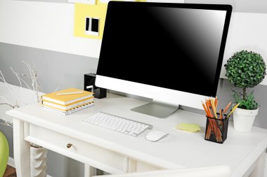 Bilgisayar ile modern çalışma alanı