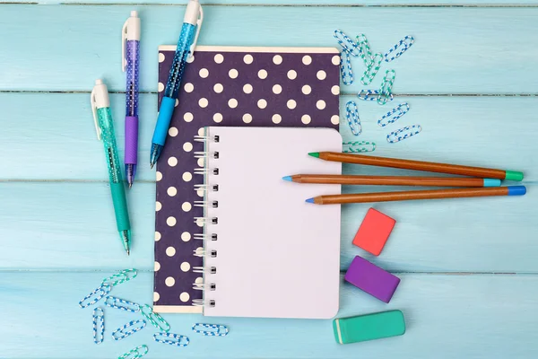 Conjunto de escritório com cadernos — Fotografia de Stock