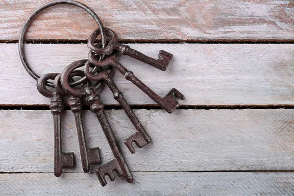Banda starých klíčů — Stock fotografie