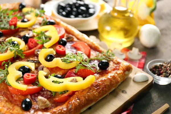 Rectángulo deliciosa pizza —  Fotos de Stock