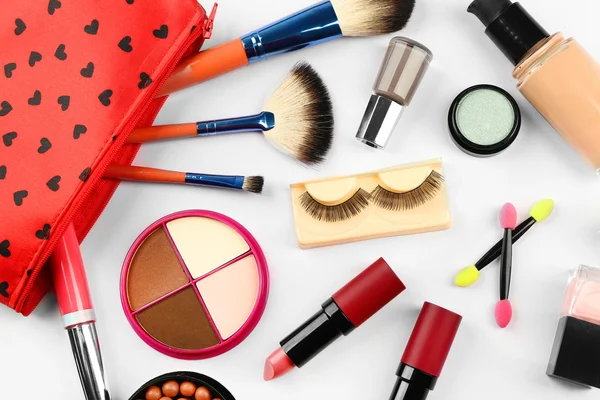 Makeup set with beautician — Stock Photo, Image