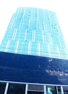 Şehrin modern binası