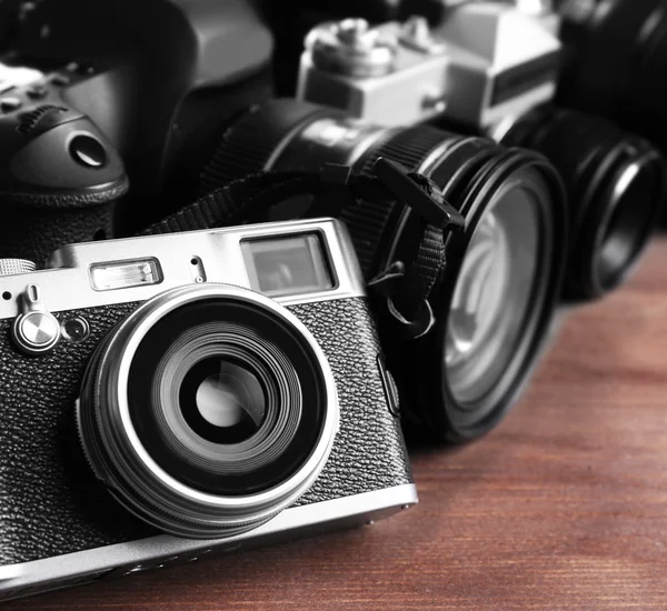Modern ve retro kameralar — Stok fotoğraf