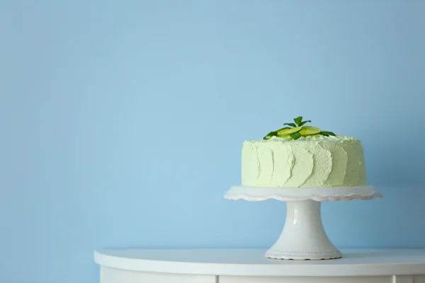 Big lime cake — Stock Photo, Image