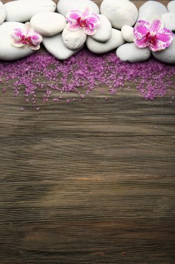 Spa taşlar ve orkide 