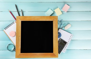 küçük okul yazı tahtası