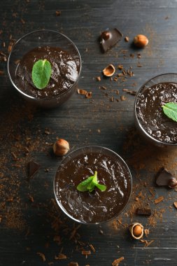 Cam bardak çikolata tatlı 