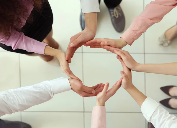 Die Hände der Geschäftsleute — Stockfoto