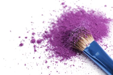 Makyaj fırça ile kozmetik toz 