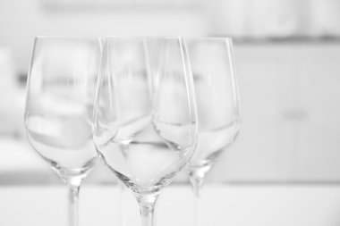 Kadehlerin bulanık iç 