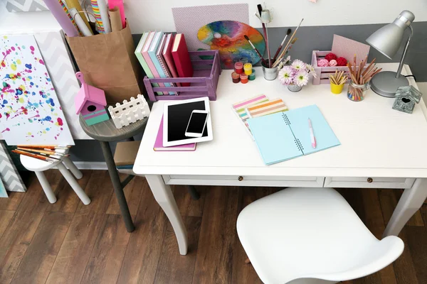 Renkli tasarım işyeri