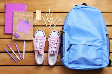 Okul sırt çantası ile ayarla